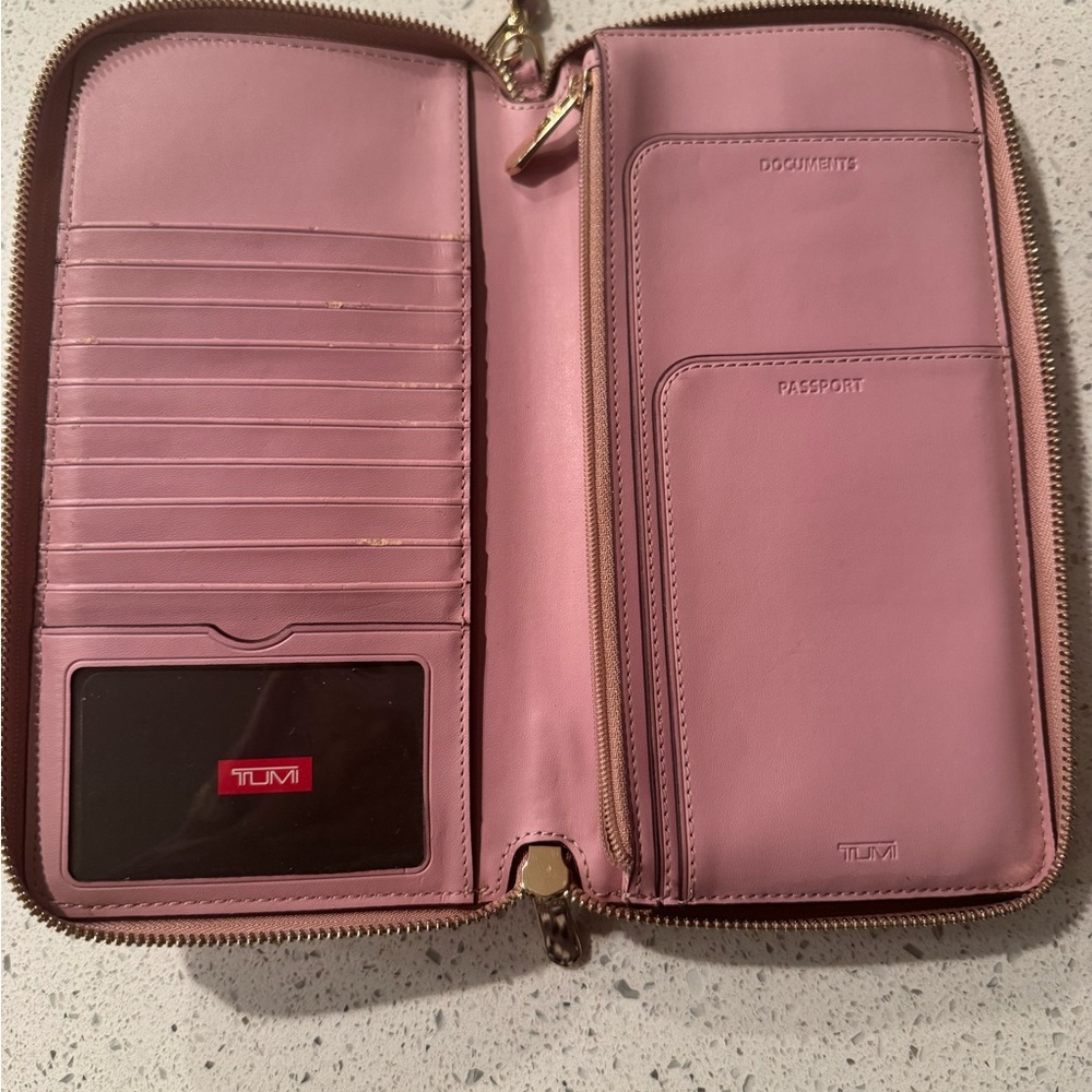 Tumi Pink Pebbled Wristlet Clutch EUC - Picture 12 of 15